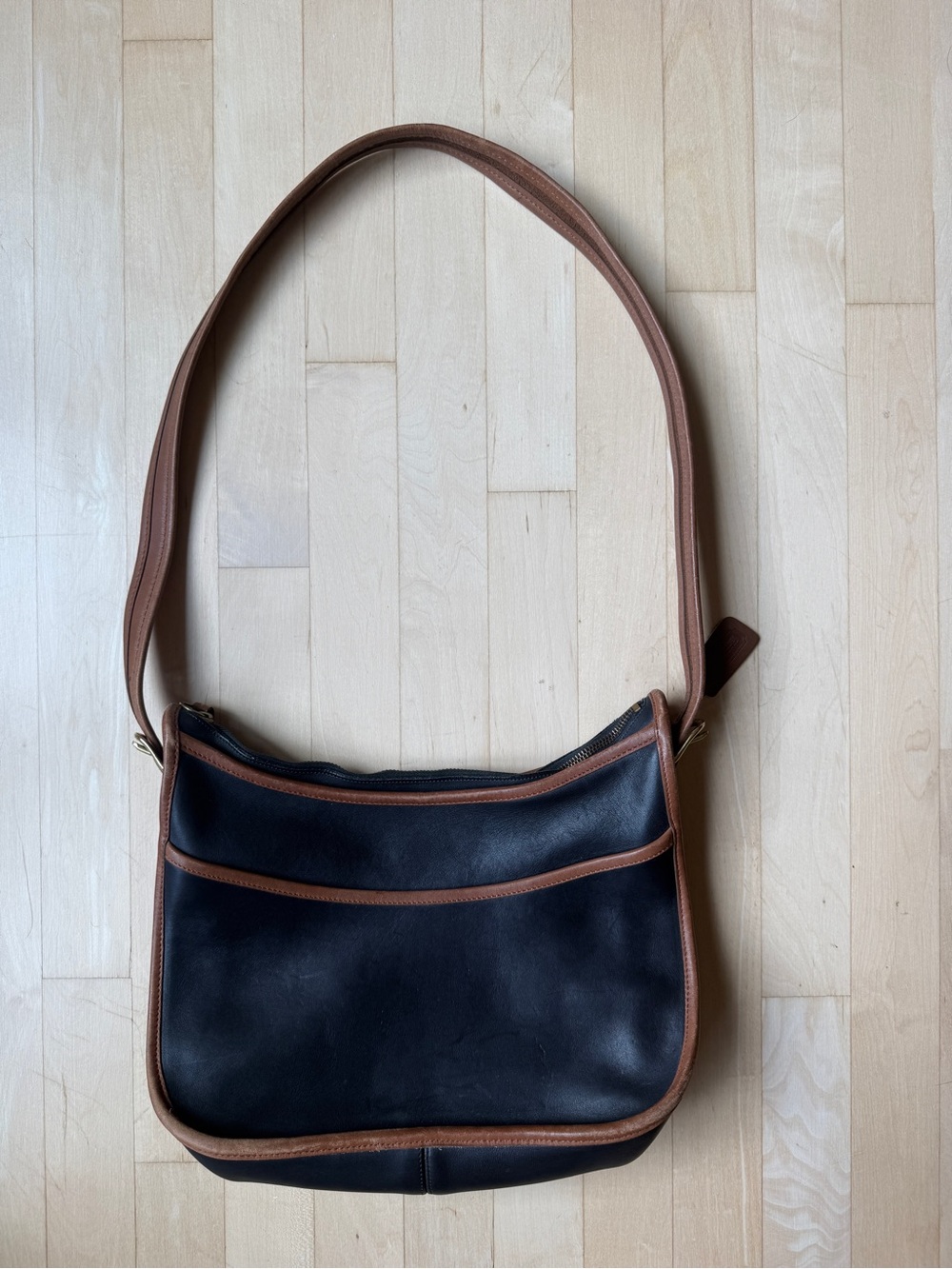 Vintage Coach Black Leather Shoulder Bag with Brown Trim